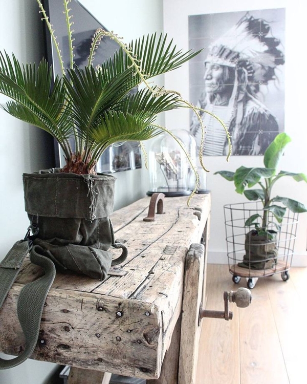 Gyalupad az előszobában Gyalupad az előszobában