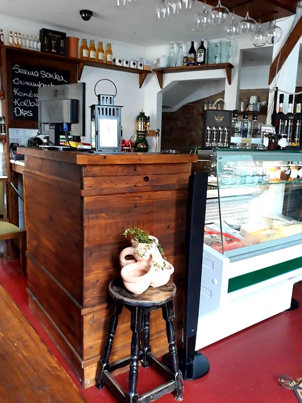 Attila út sarok bor üzlet II. Attila út sarok bor üzlet II.