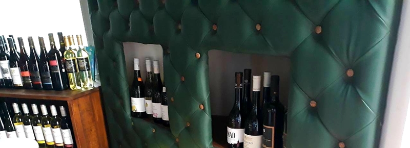 Attila út sarok bor üzlet VI. Attila út sarok bor üzlet VI.