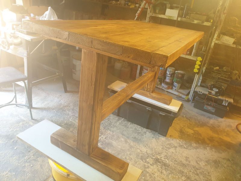 BOR ESTHEZ ASZTAL BOR ESTHEZ ASZTAL