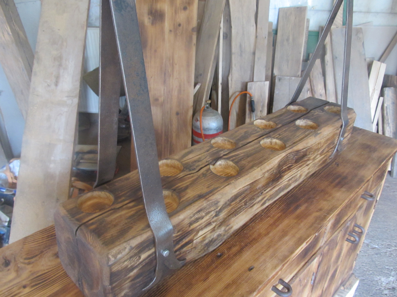 Mennyezeti függesztett gyertya tartó Mennyezeti függesztett gyertya tartó